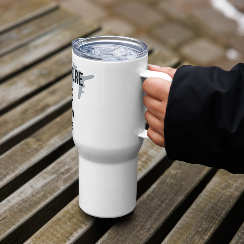Travel mug with a handle